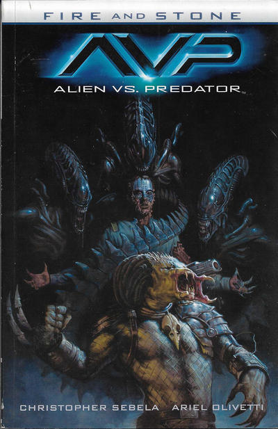 Cover for Alien vs. Predator: Fire and Stone (Dark Horse, 2015 series) 